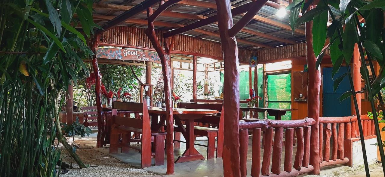 Jardin Entre Montanas Bed & Breakfast Bijagua Exterior photo