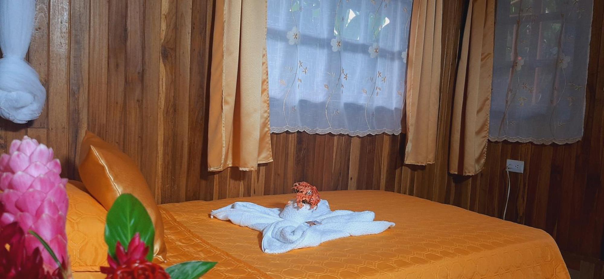 Jardin Entre Montanas Bed & Breakfast Bijagua Exterior photo